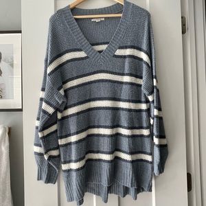American Eagle Oversized Blue Striped Sweater in Small
